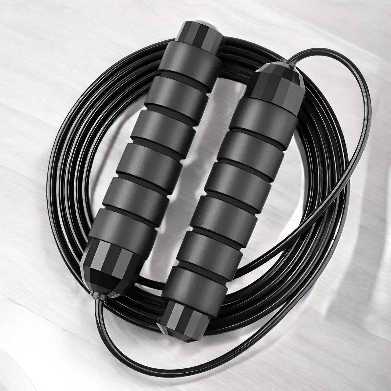 Adjustable skipping rope