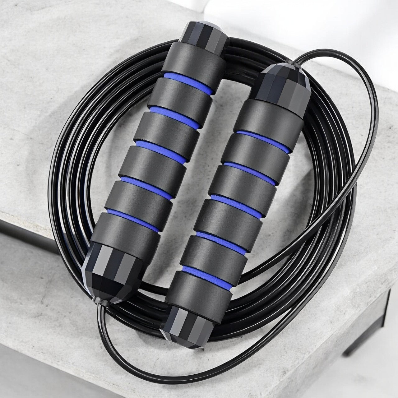 Adjustable skipping rope